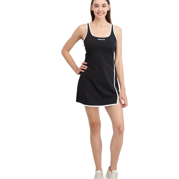 Reebok Dresses & Skirts - Reebok small nwt Preseason Active Dress shorts w/ pockets!